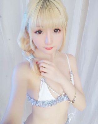 叶罗丽光浮尘