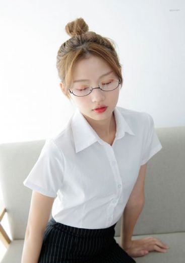 六个瑞典女孩在滑雪场